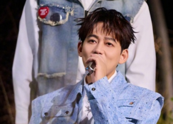 苏醒《披荆斩棘2025》夺得年